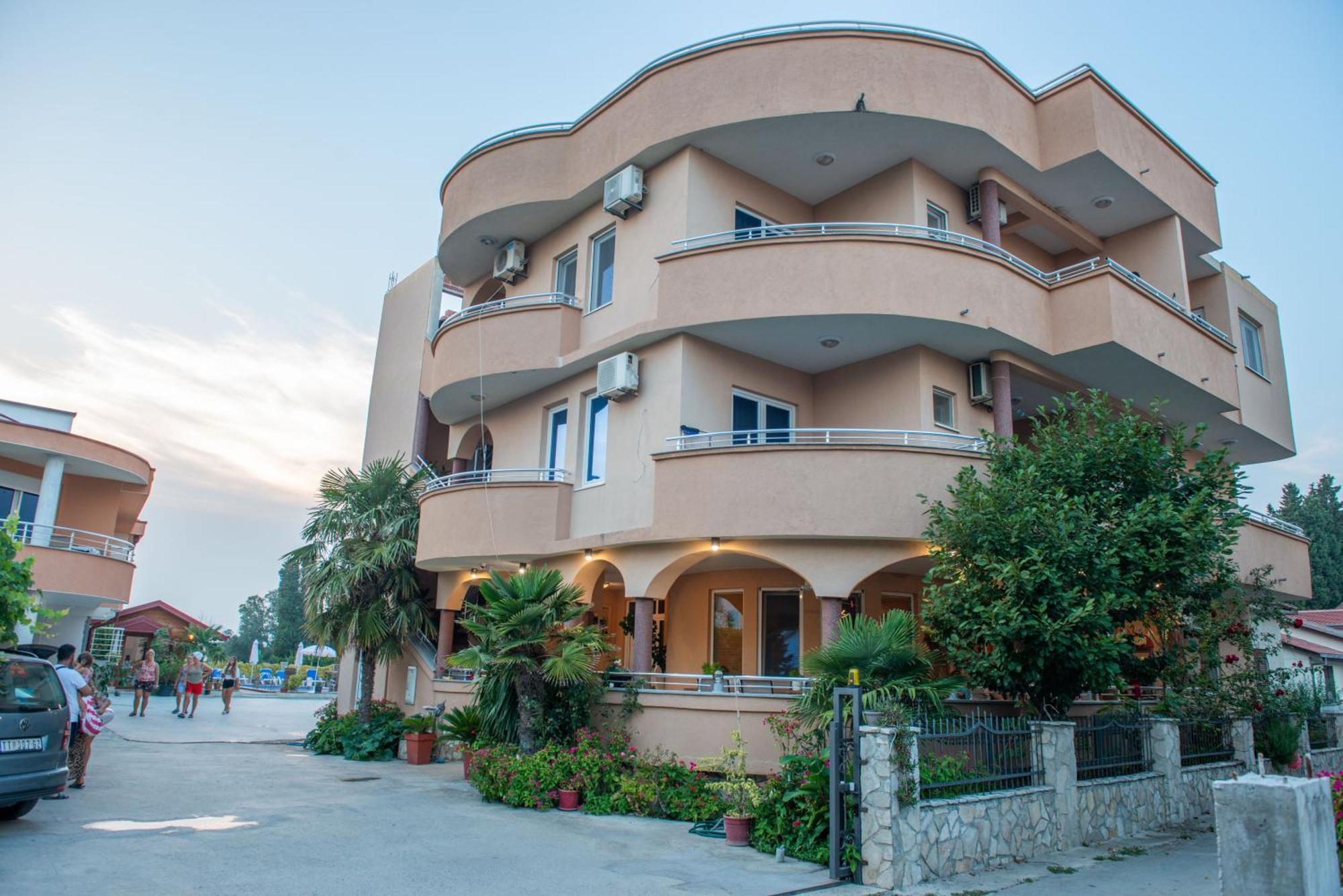 Apartments And Bungalow Casa Palma Ulcinj Zewnętrze zdjęcie